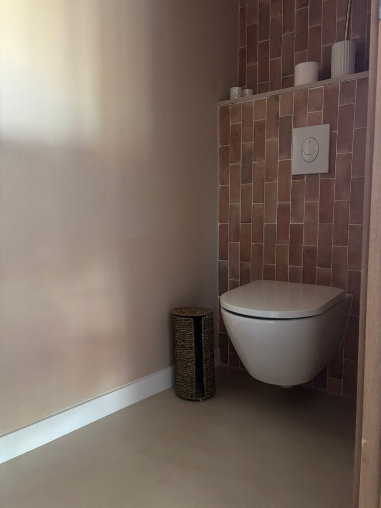 Béton ciré et finitions décoratives – Maison à La Gaude - béton ciré - Matières And Co