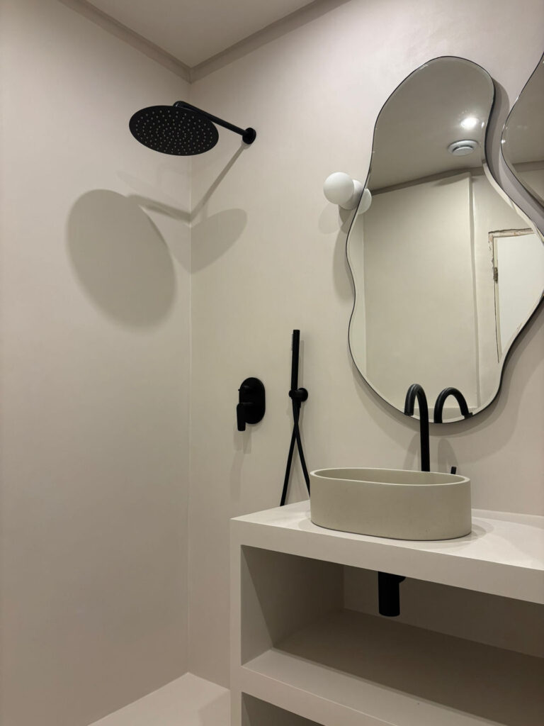 Salle de bain en béton ciré – Réalisation de prestige à Monaco - Béton ciré - Matières And Co