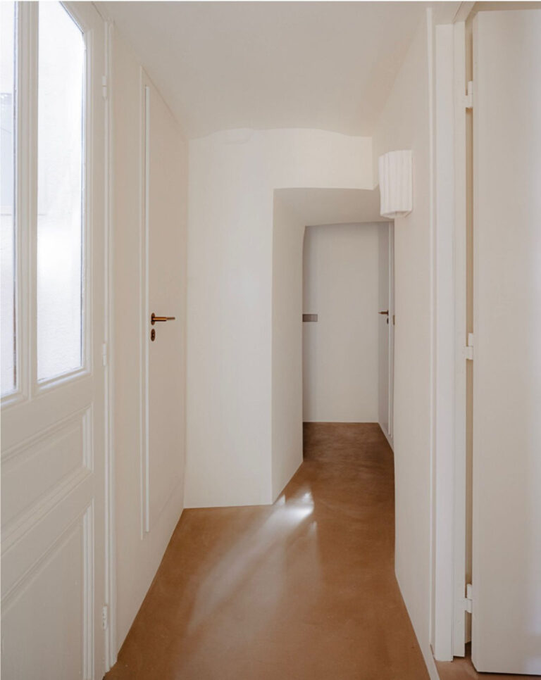 Sol et salles d'eau en béton ciré – Vieux Nice - béton ciré - Matières And Co